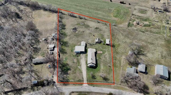 Property Photo:  108 Harth Ave  OK 74601 