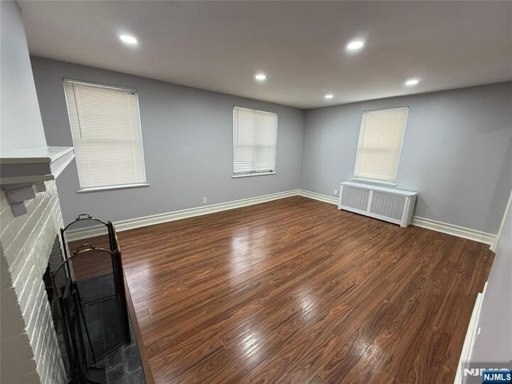 Property Photo:  100 Palisade Avenue A22  NJ 07631 