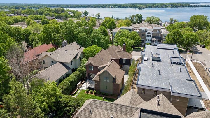 Property Photo:  715 Rice Street E  MN 55391 