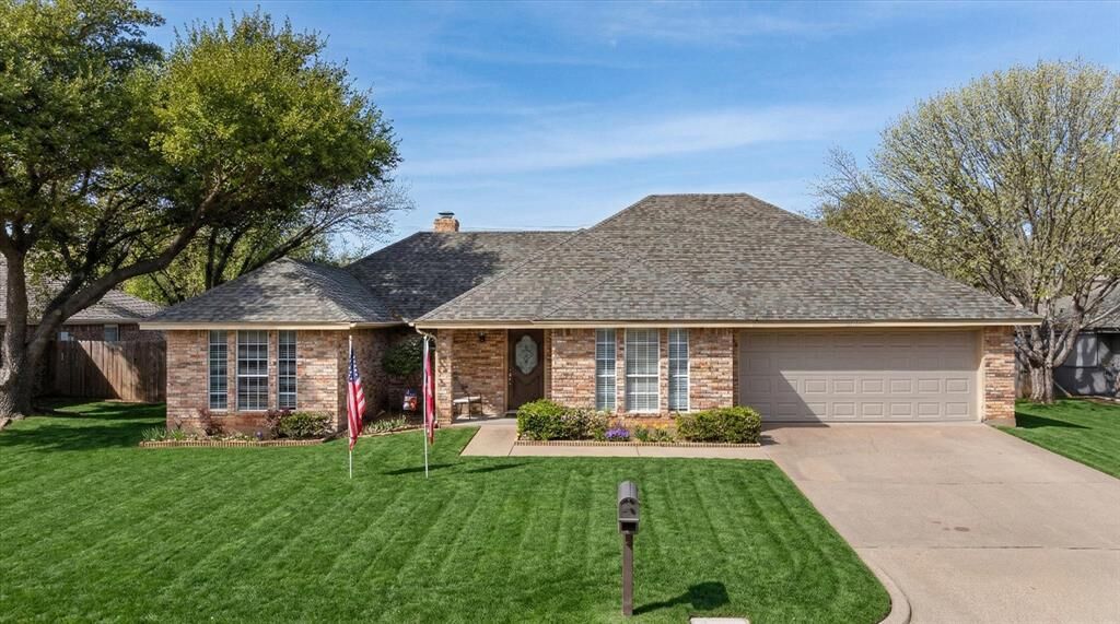 Property Photo:  1214 Chaparral Lane  TX 76048 