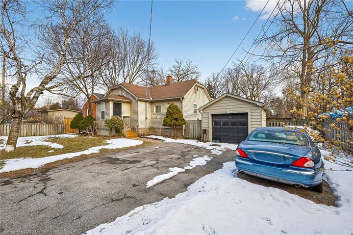 Property Photo: 2450 Woodward Avenue ON L7R 1T9
