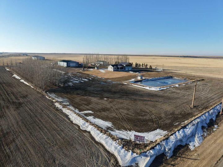 Property Photo: 102082 Rge Rd 123 AB T0K 0J0