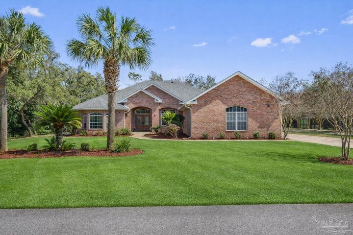 Property Photo:  2708 Muirfield Dr  FL 32566 