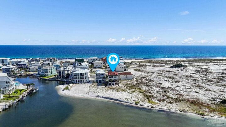 Property Photo:  7303 Spinnaker Ct  FL 32566 