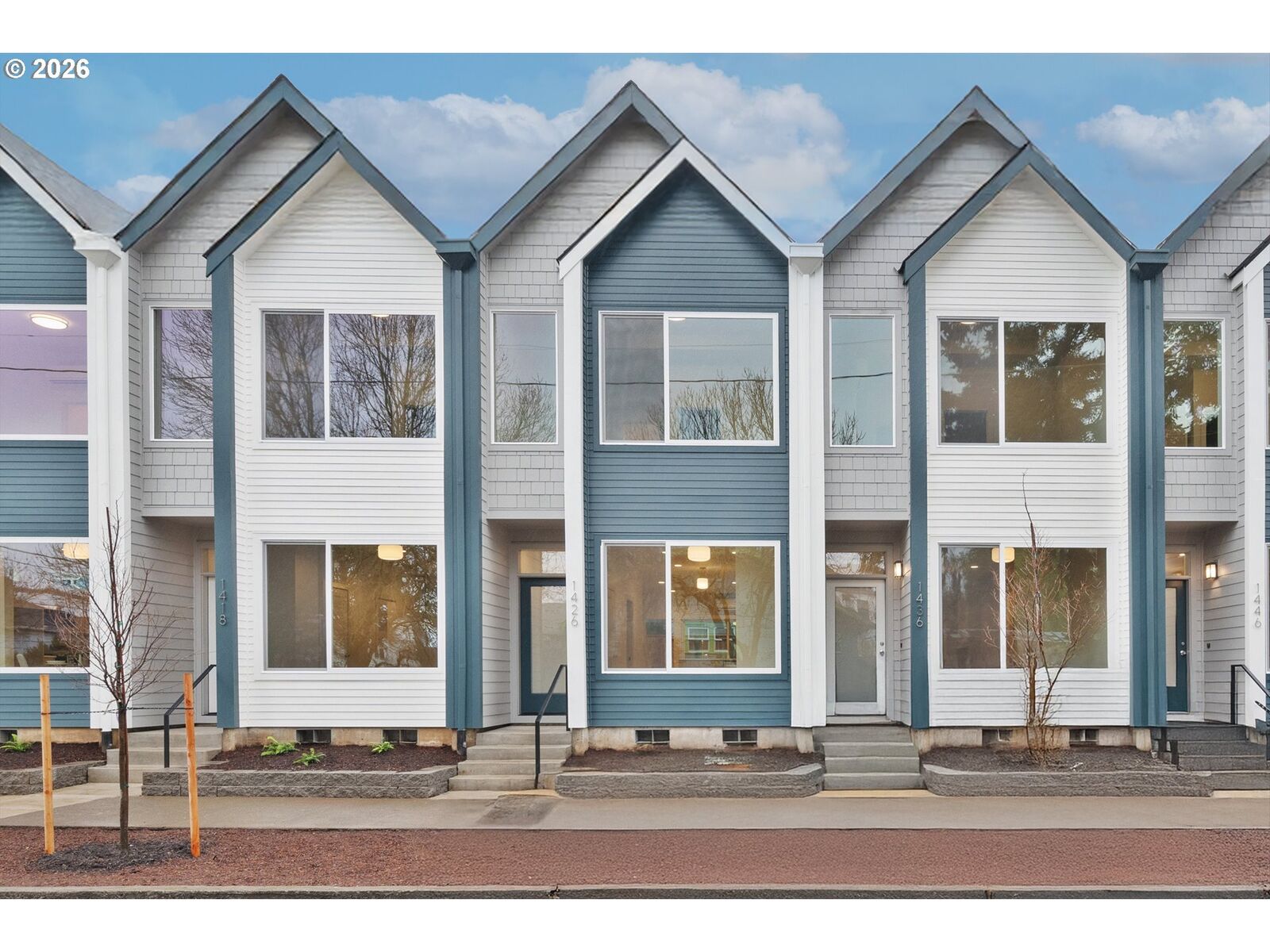 Property Photo:  1418 N Jarrett St  OR 97217 