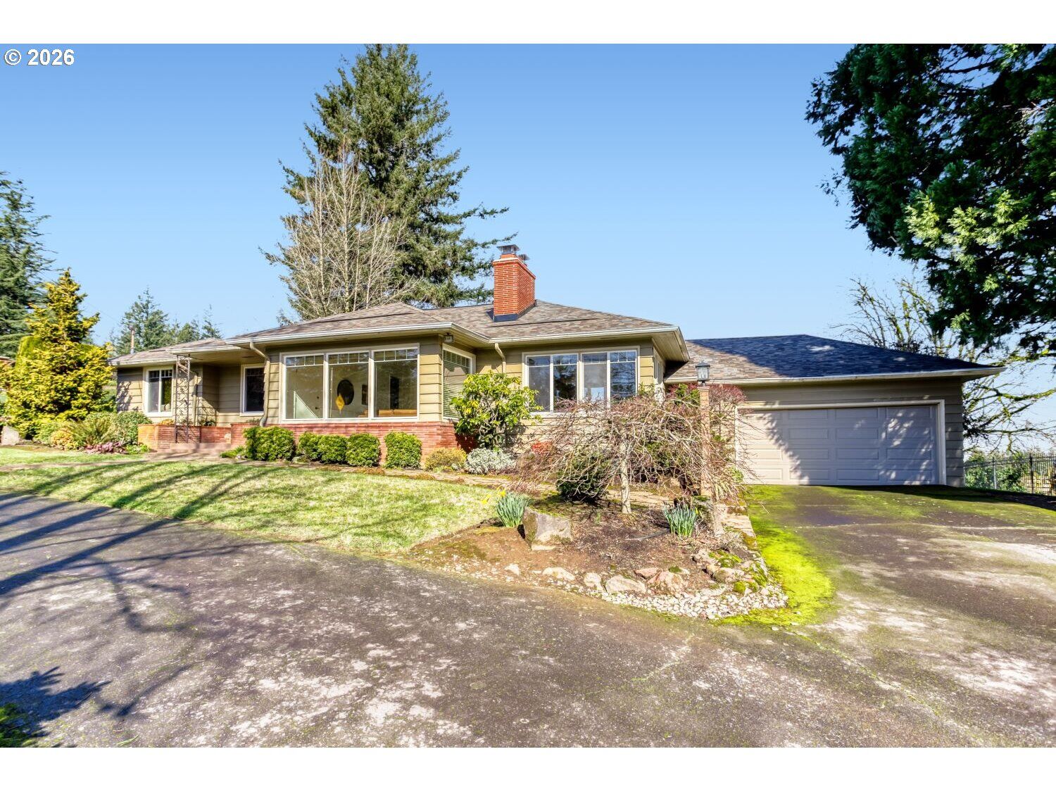 Property Photo: 12525 SE Ridgecrest Rd OR 97086