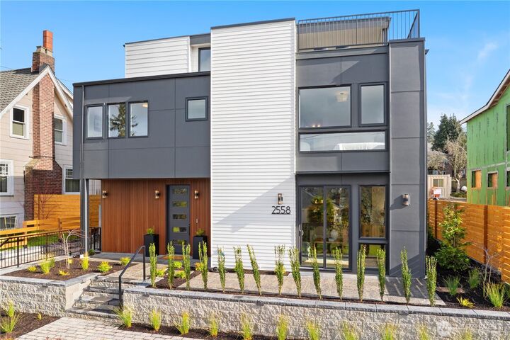 Property Photo:  2558  30th Avenue W  WA 98199 