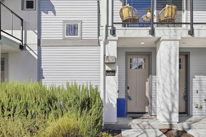 Property Photo:  875 Cotati Terrace 4  CA 94085 