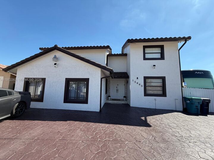 Property Photo:  15445 SW 57th St  FL 33193 