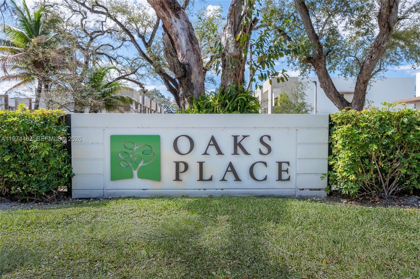 Property Photo:  5467 W Oak Way  FL 33314 