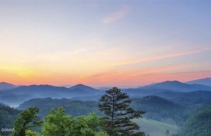 Property Photo: 2310 Top Of The World Drive TN 37876