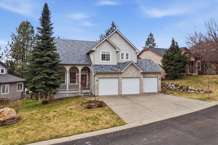 Property Photo:  8704 E Parkside Ln  WA 99217 