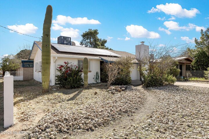 Property Photo: 1446 N Rosemont Boulevard AZ 85712