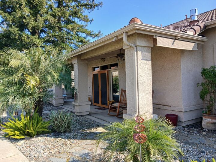 Property Photo:  2485 Presidential Drive  CA 93274 