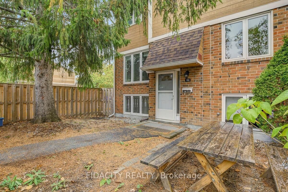 Property Photo: 159 Salter Crescent 61 ON K2K 1Y8