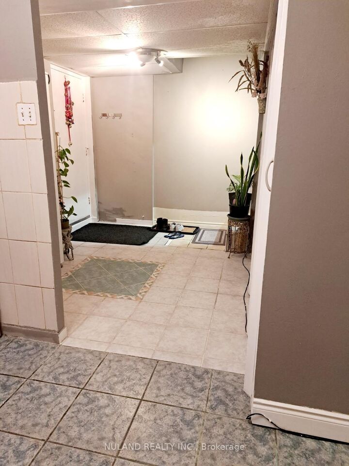 665 Kennedy Road 307 — photo 1