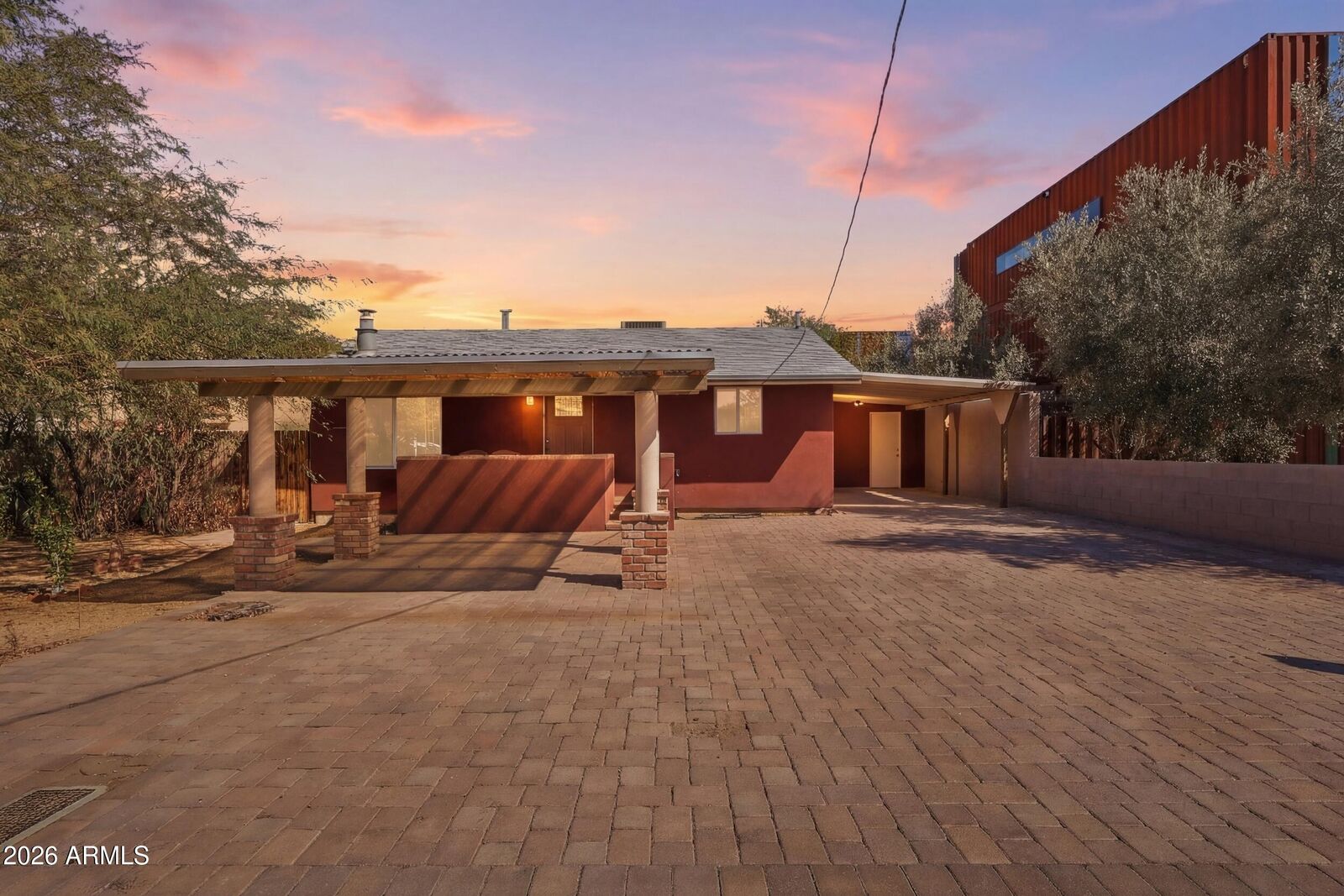 Property Photo:  1433 S Rita Lane  AZ 85281 