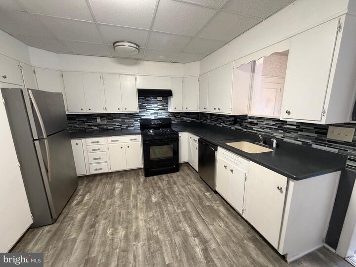 Property Photo:  1552 Delaware  PA 19610 