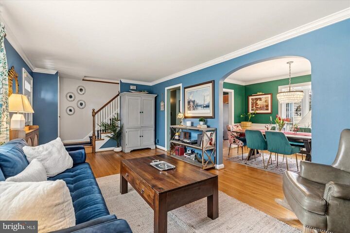 Property Photo:  802 Grand View Drive  VA 22305 