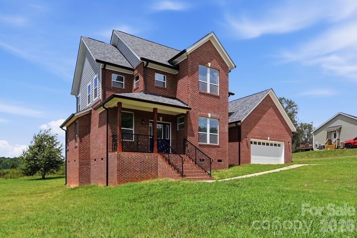 Property Photo: 114 Strawberry Court NC 28092
