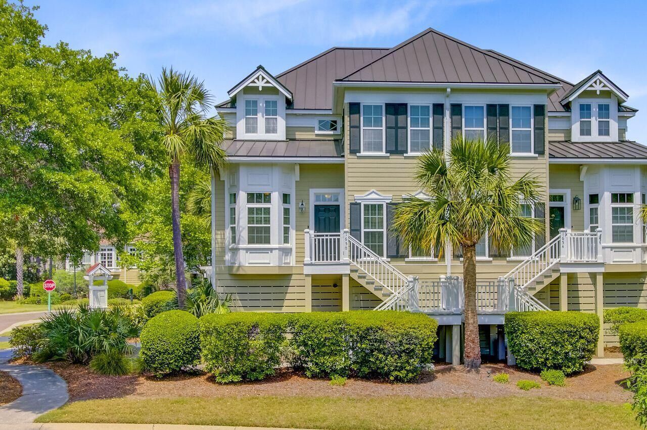 Property Photo:  1650 Long Grove Drive  SC 29464 