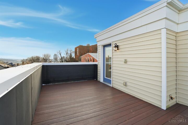 Property Photo:  546 Slack Street  OH 45202 