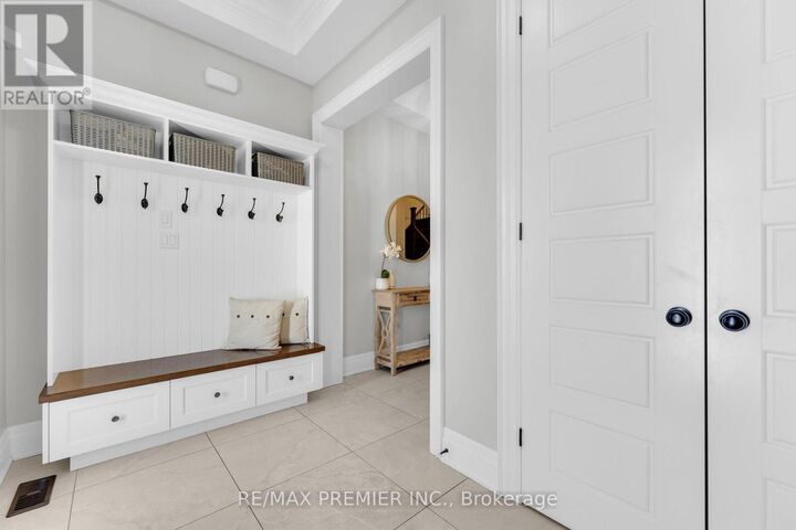 Property Photo:  14 King Boulevard  ON L7B 0P4 