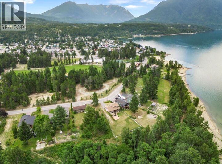 Property Photo: 210 10th Avenue Northwest BC V0G 1R0