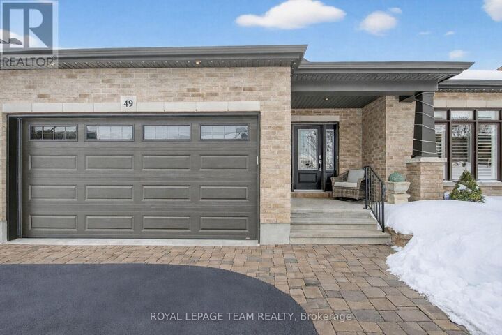 Property Photo:  49 Dulmage Crescent  ON K7C 0E5 