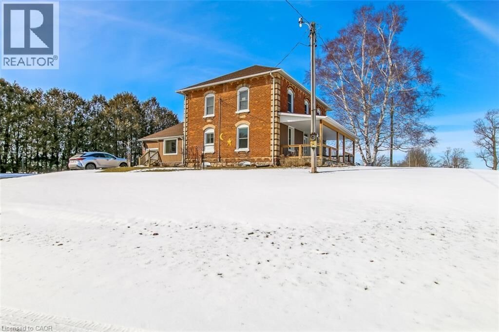 Property Photo:  1724 Norfolk County Road 21  ON N4B 2W4 