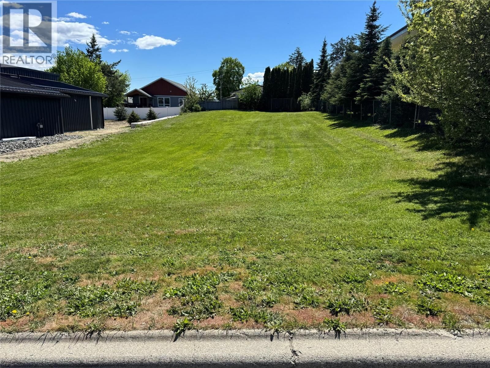Property Photo:  1429 Alder Street  BC V0B 1G4 
