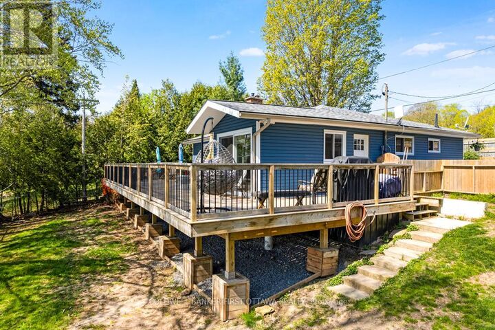 Photo de la propriété: 889 Jones Point Road ON K7H 3C7