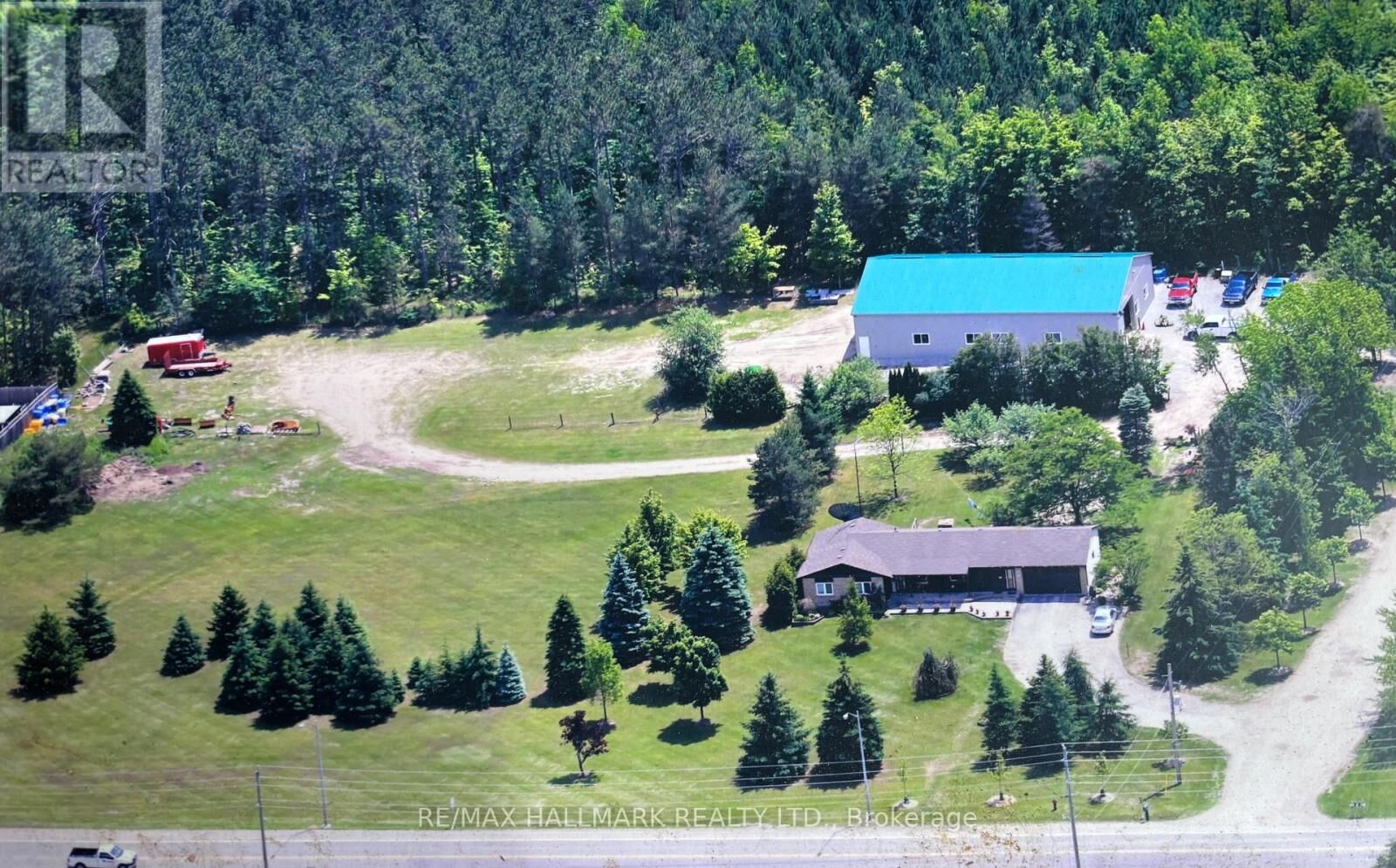 Property Photo:  4749 Aurora Road East  ON L4A 3J8 