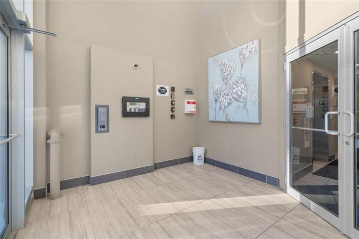 Property Photo: 70 Philip Lee Drive MB R3W 0N6