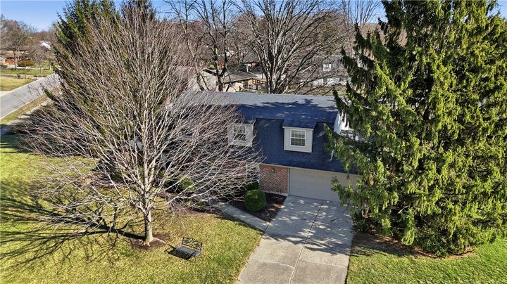 Property Photo:  1800 Washington Creek Lane  OH 45458 