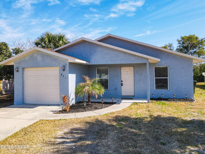 Property Photo:  841 Hollywood Street  FL 32117 