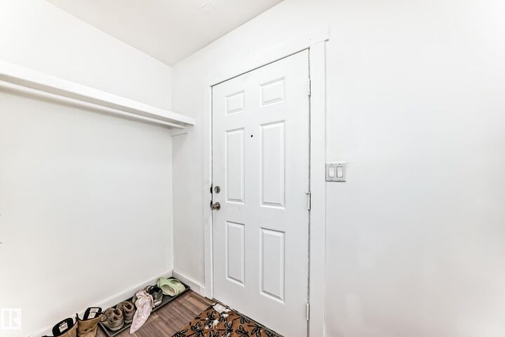 Property Photo: 13904 135 Avenue NW AB T5L 3Y8