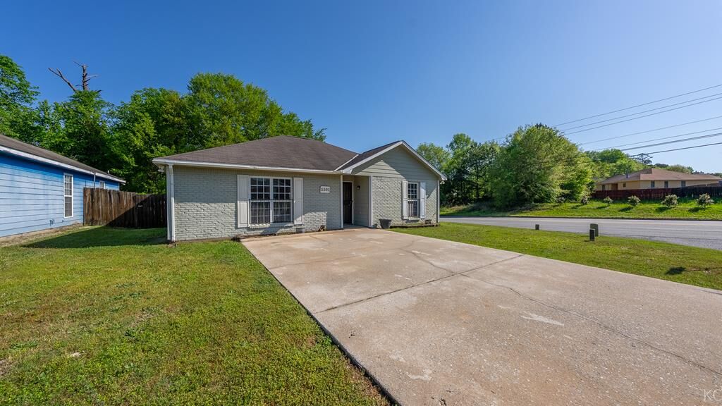 Property Photo: 5501 Ambervista Court GA 31907