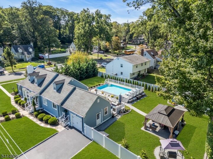 Property Photo:  917 Fernwood Ave  NJ 07062 