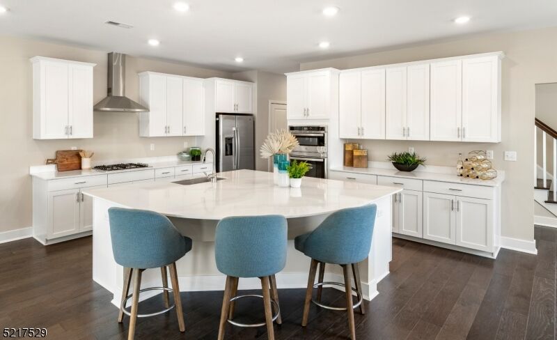 Property Photo:  20 Eastwood Ter 20  NJ 07936 