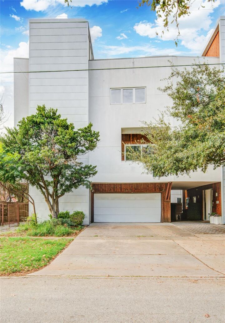 Property Photo: 3910 Austin Street TX 77004