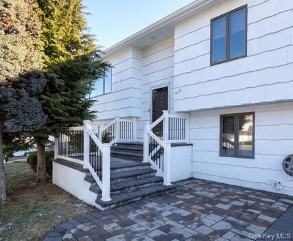 Property Photo:  342 Everard Street  NY 11746 