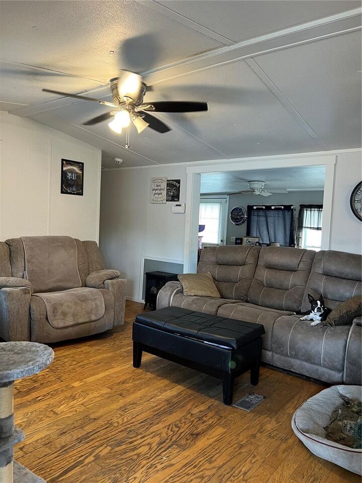 Property Photo:  1440 Peach Street  FL 32703 