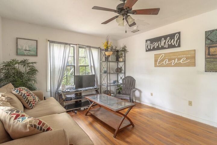 Property Photo:  1119 NW 25th Avenue  FL 32609 