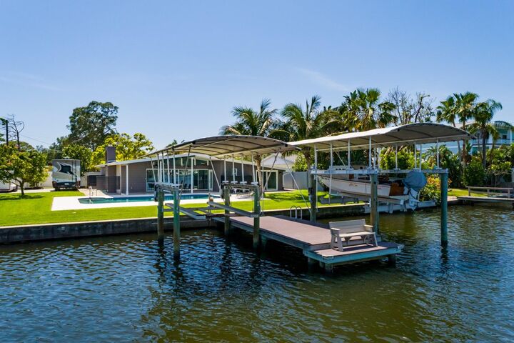 Property Photo:  263 87th Avenue N  FL 33702 