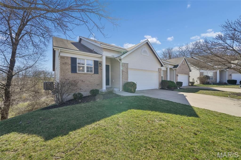 Property Photo:  1396 Parkview Estates Drive  MO 63021 