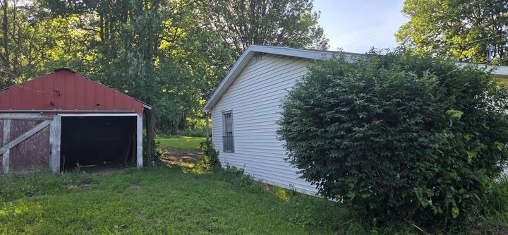 Property Photo: 4812 Spring Creek Road MI 49128