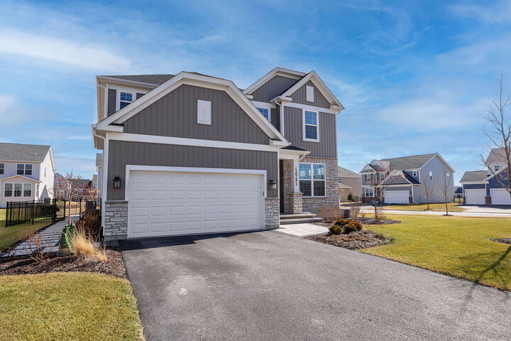 Property Photo:  12751 S Grace Lane  IL 60585 