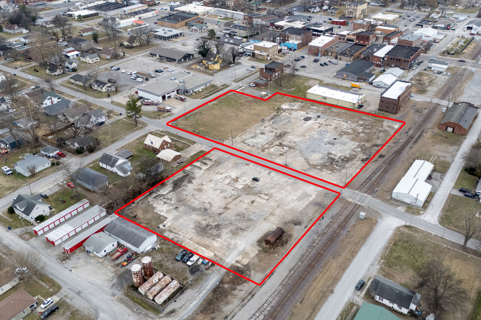 Property Photo: 100 E St. Louis Street IL 62896