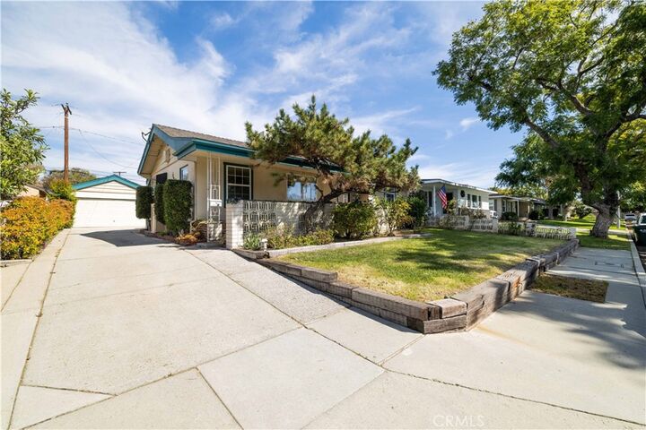 Property Photo:  14215 La Forge  CA 90605 